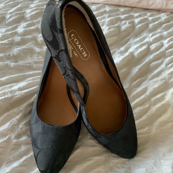 Coach black monogram high heels size 8 - Picture 2 of 16